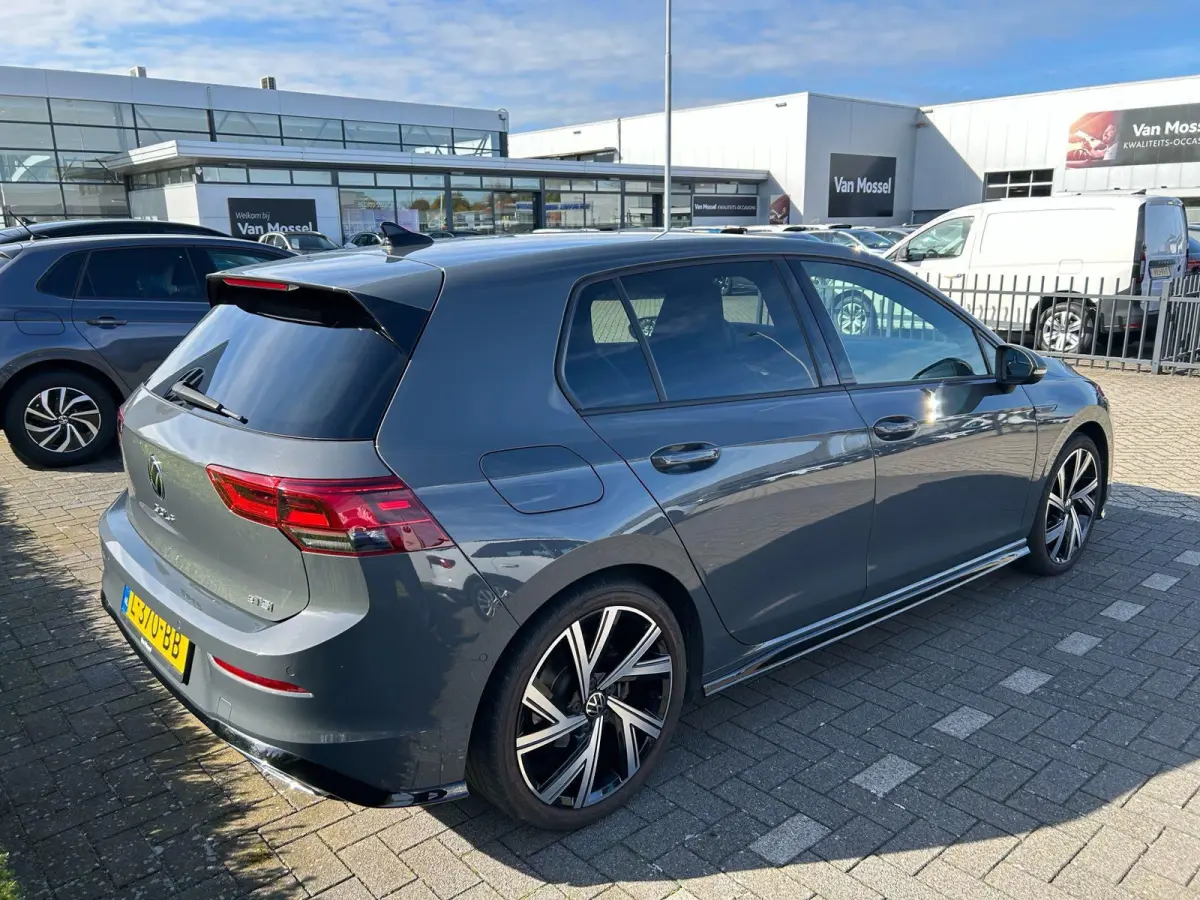 1.5 eTSI R-Line | Automaat | Navigatie | Camera | Apple carplay | 18 Inch Velgen | Airco | Stoelverwarming |