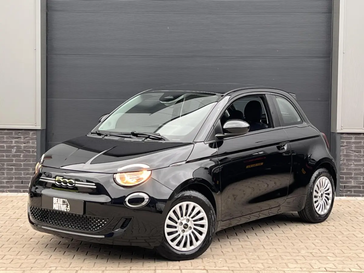 24kWh *La Prima 16” Two-Tone* CarPlay / 4x Assist