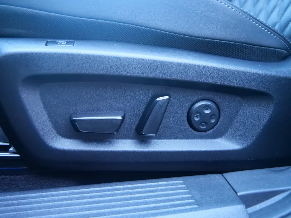 1.3 MHEV Xtronic Tekna Plus Navi / DAB / Apple Carplay / Pano-dak / Leer / Winterpakket