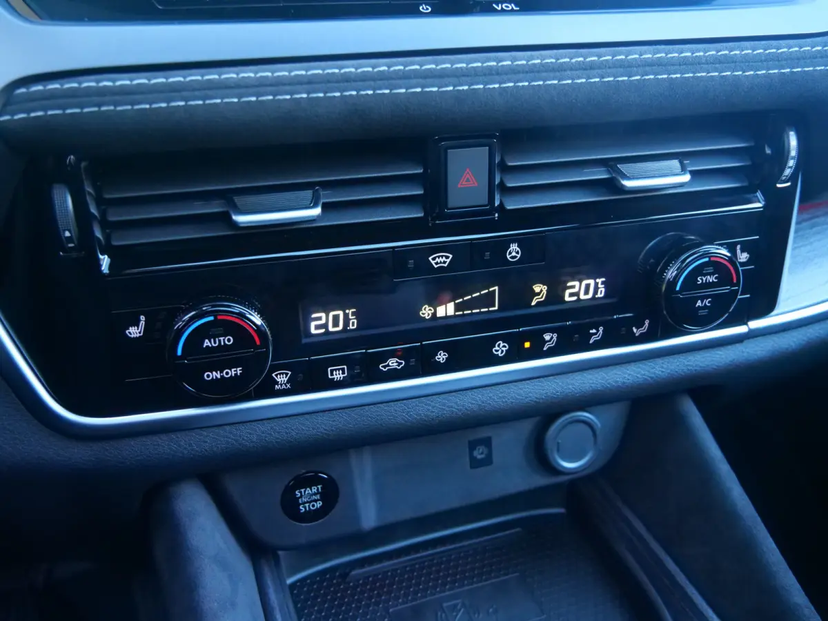 1.3 MHEV Xtronic Tekna Plus Navi / DAB / Apple Carplay / Pano-dak / Leer / Winterpakket