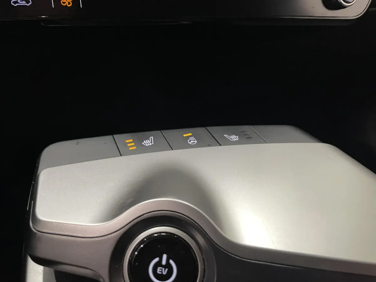 Air 58 kWh Airco Navigatie Carplay Adaptive Cruise Control Full LED Parkeersensoren Camera