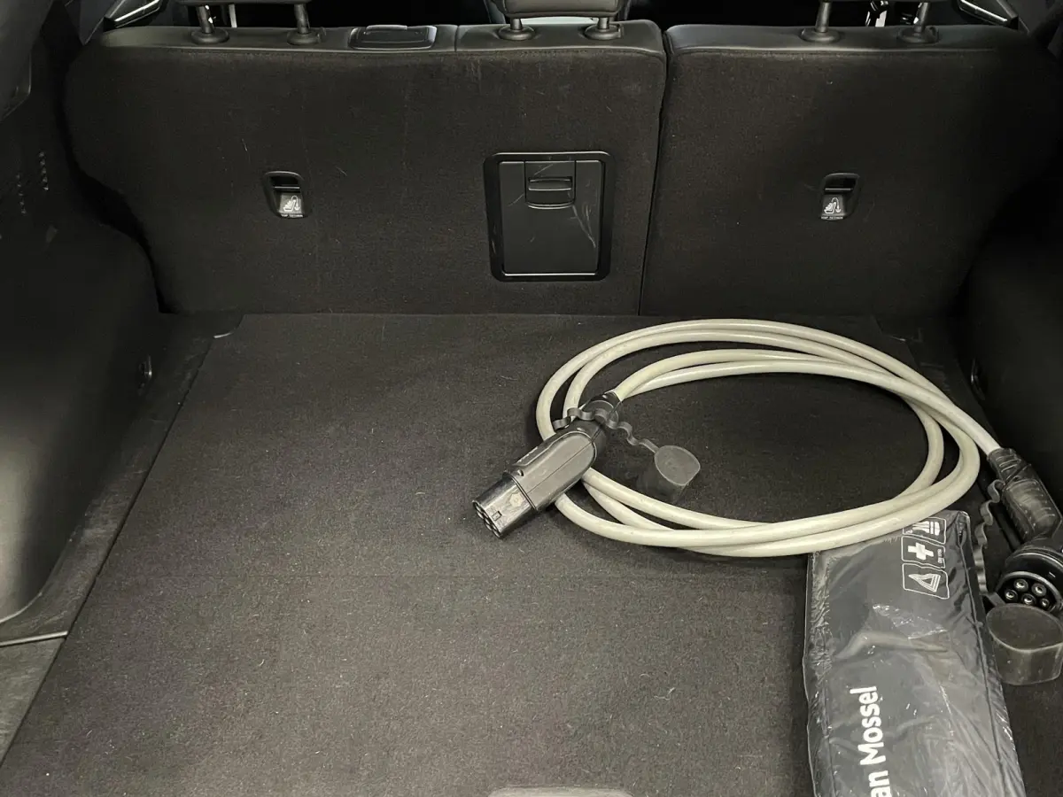 Air 58 kWh Airco Navigatie Carplay Adaptive Cruise Control Full LED Parkeersensoren Camera