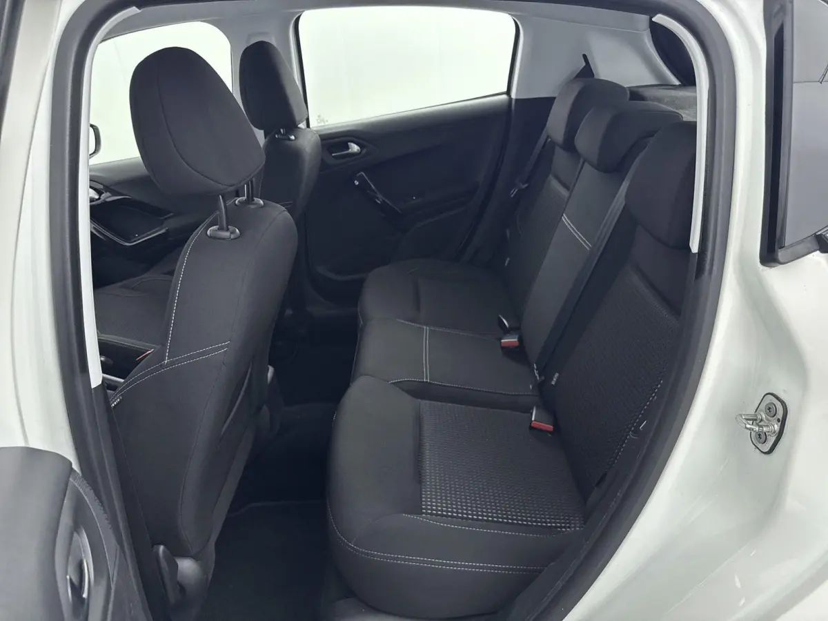 1.2 PureTech Allure Navigatie| Parkeersensoren | Bluetooth Carkit
