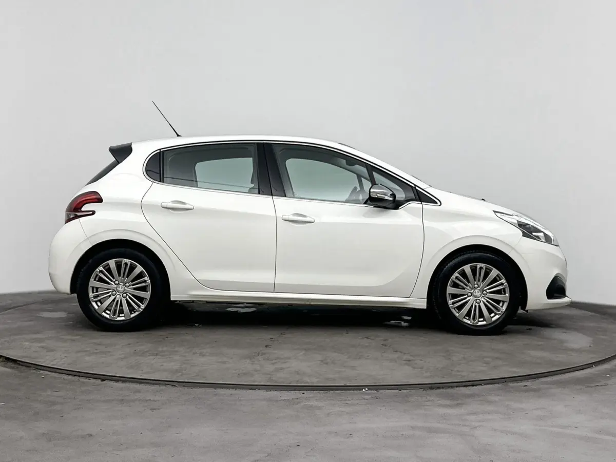 1.2 PureTech Allure Navigatie| Parkeersensoren | Bluetooth Carkit