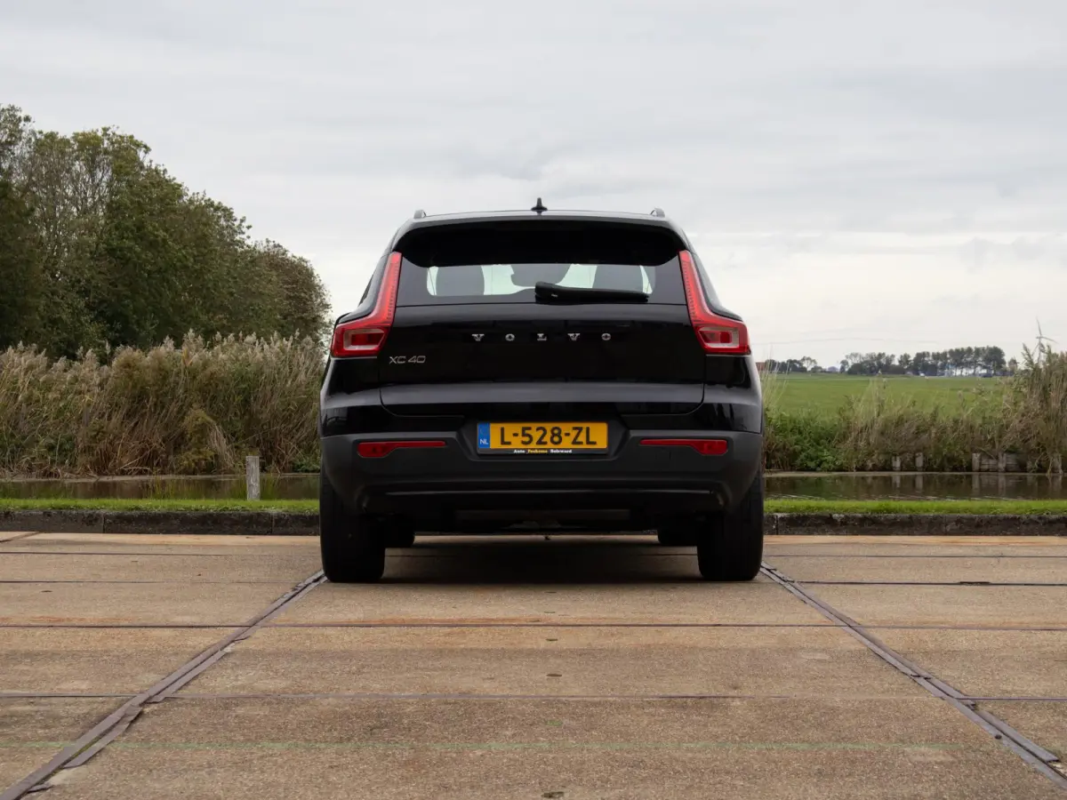 1.5 T3 R-Design Stoel/ Stuurverwarming Trekhaak 18"