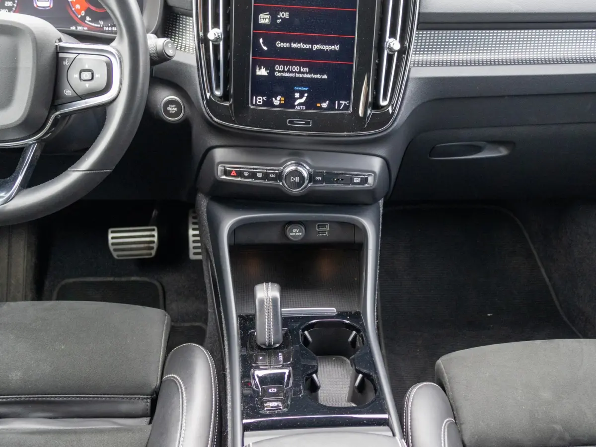 1.5 T3 R-Design Stoel/ Stuurverwarming Trekhaak 18"