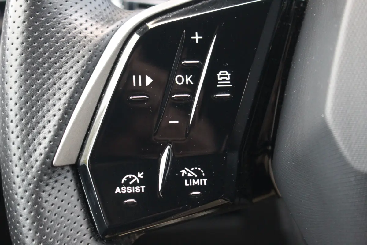 1.2 Hybrid 145 GT | 360 Cam | Adaptive | Stoel & Stuur Verw. | Keyless | LED | Carplay | | 360 Cam | Adaptive | Stoel & Stuur Verw. | Keyless | LED | Carplay |