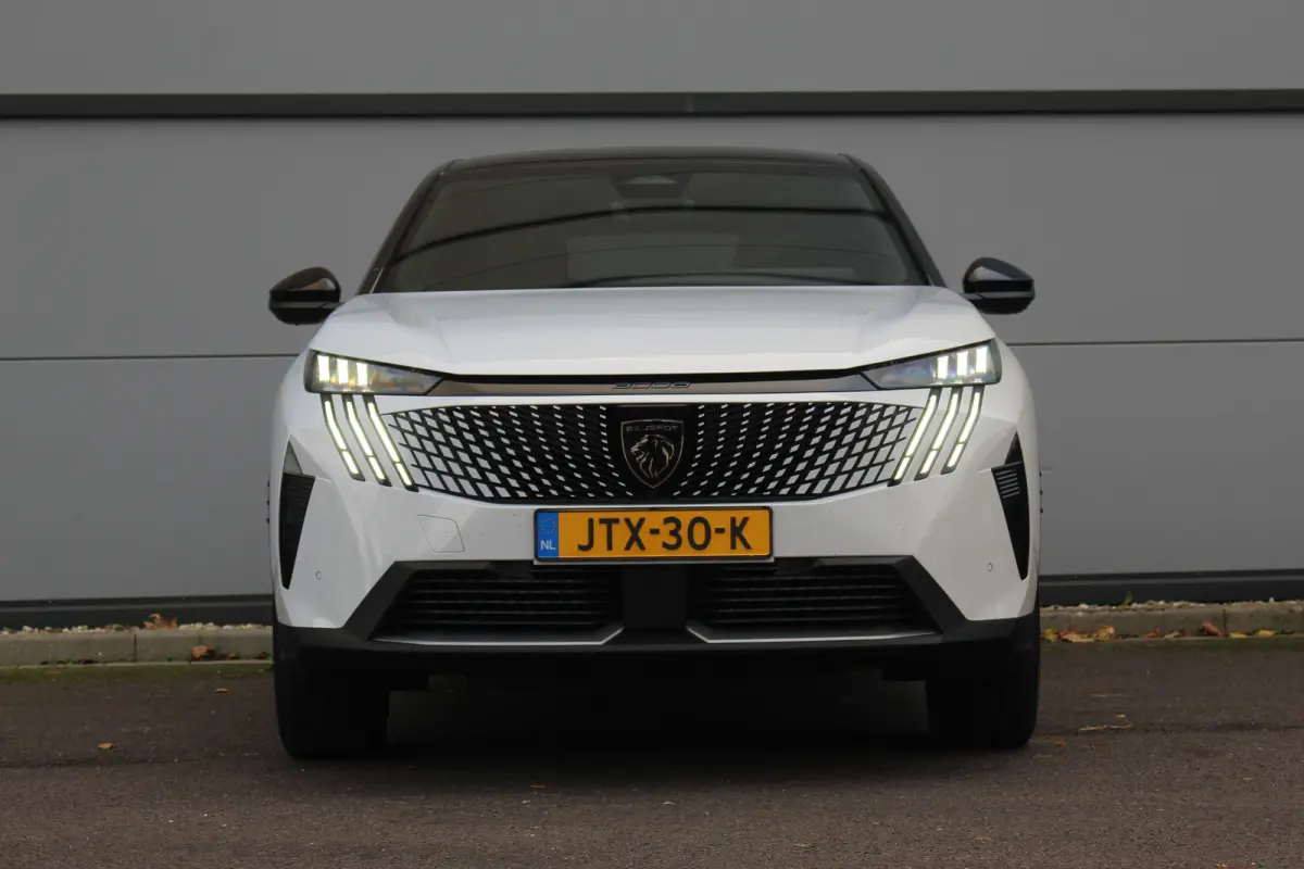 1.2 Hybrid 145 GT | 360 Cam | Adaptive | Stoel & Stuur Verw. | Keyless | LED | Carplay | | 360 Cam | Adaptive | Stoel & Stuur Verw. | Keyless | LED | Carplay |