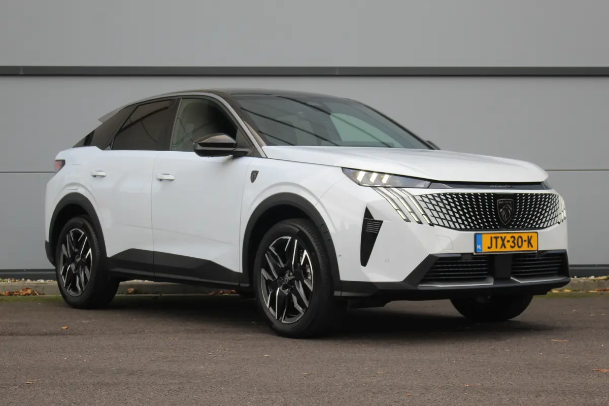 1.2 Hybrid 145 GT | 360 Cam | Adaptive | Stoel & Stuur Verw. | Keyless | LED | Carplay | | 360 Cam | Adaptive | Stoel & Stuur Verw. | Keyless | LED | Carplay |