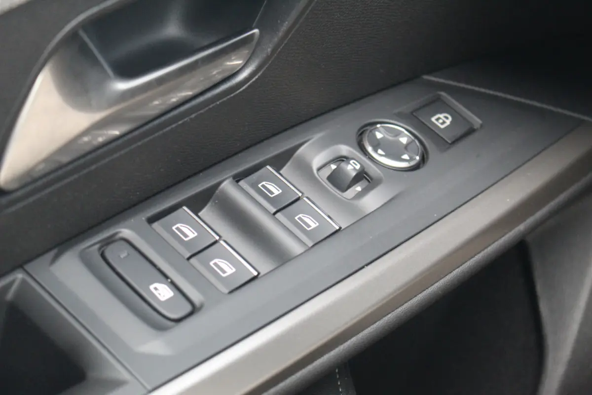 1.2 Hybrid 145 GT | 360 Cam | Adaptive | Stoel & Stuur Verw. | Keyless | LED | Carplay | | 360 Cam | Adaptive | Stoel & Stuur Verw. | Keyless | LED | Carplay |