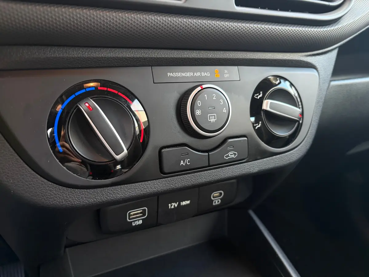 1.0 Comfort | Apple Carplay | Android Auto | Airco | Achteruitrijcamera | Cruise Control |