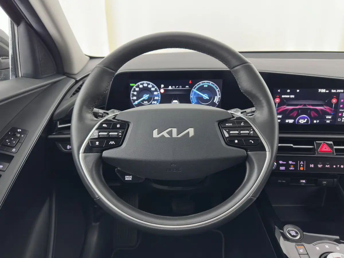 1.6 GDi Hybrid DynamicPlusLine (INCL.BTW) Aut. *PANO | LEATHER | DIGI-COCKPIT | NAVI-FULLMAP | DAB | ADAPTIVE-CRUISE | CAMERA | HEATED-COMFORTSEATS | KEYLESS | PRIVACYGLASS | SHIFTPADDLES | 
