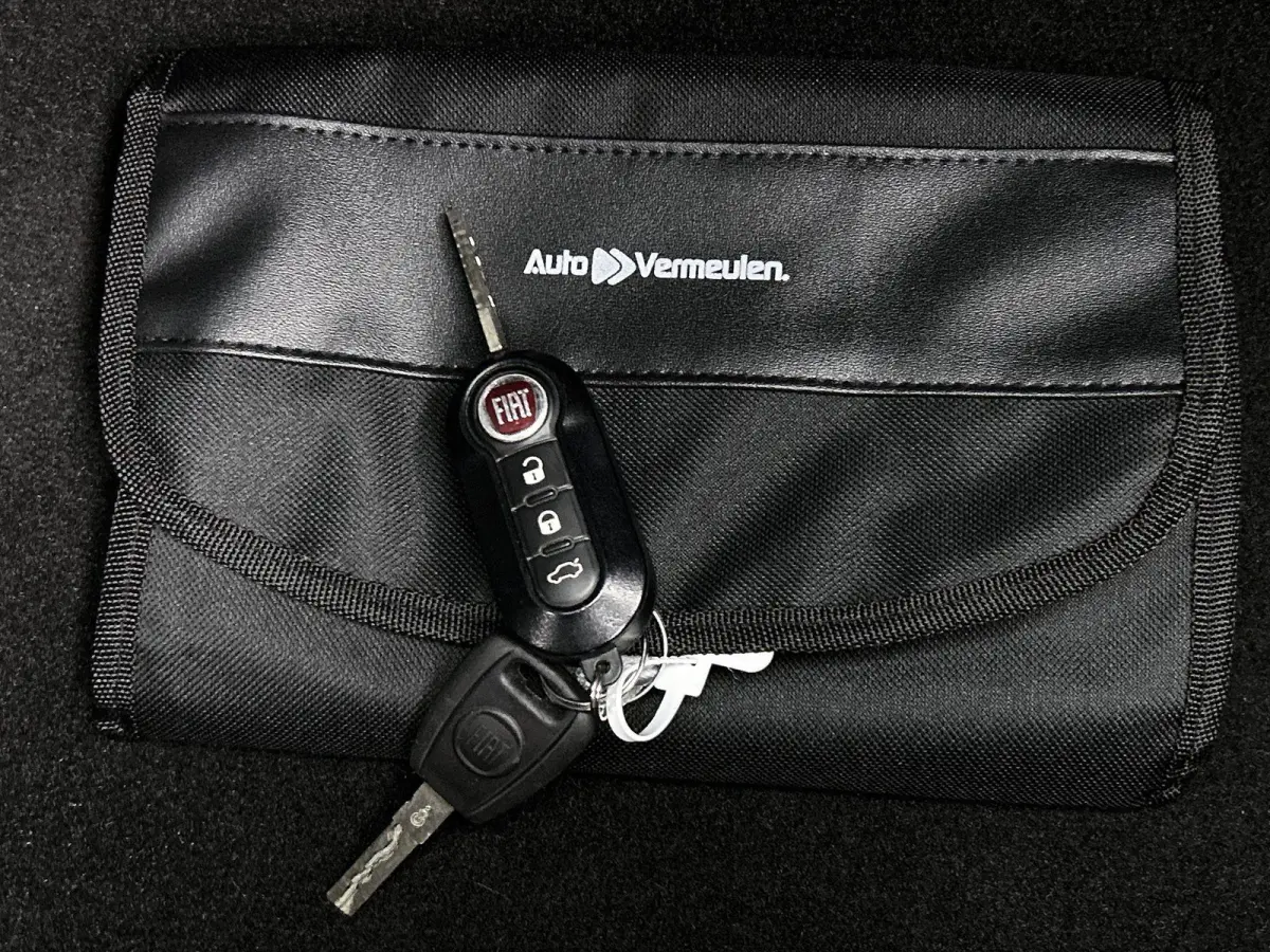 1.0 Hybrid Club | Apple carplay/Android auto | Airco |