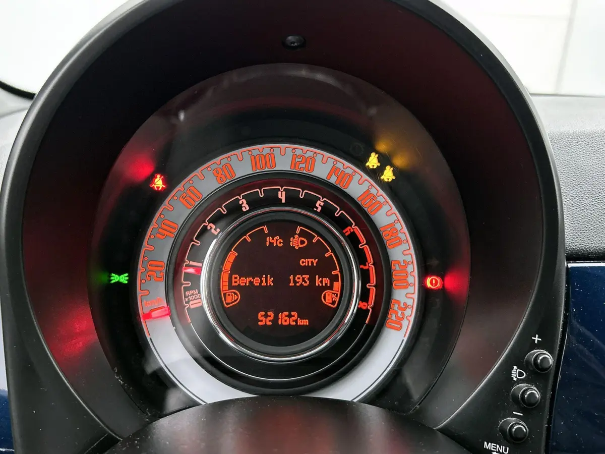1.0 Hybrid Club | Apple carplay/Android auto | Airco |