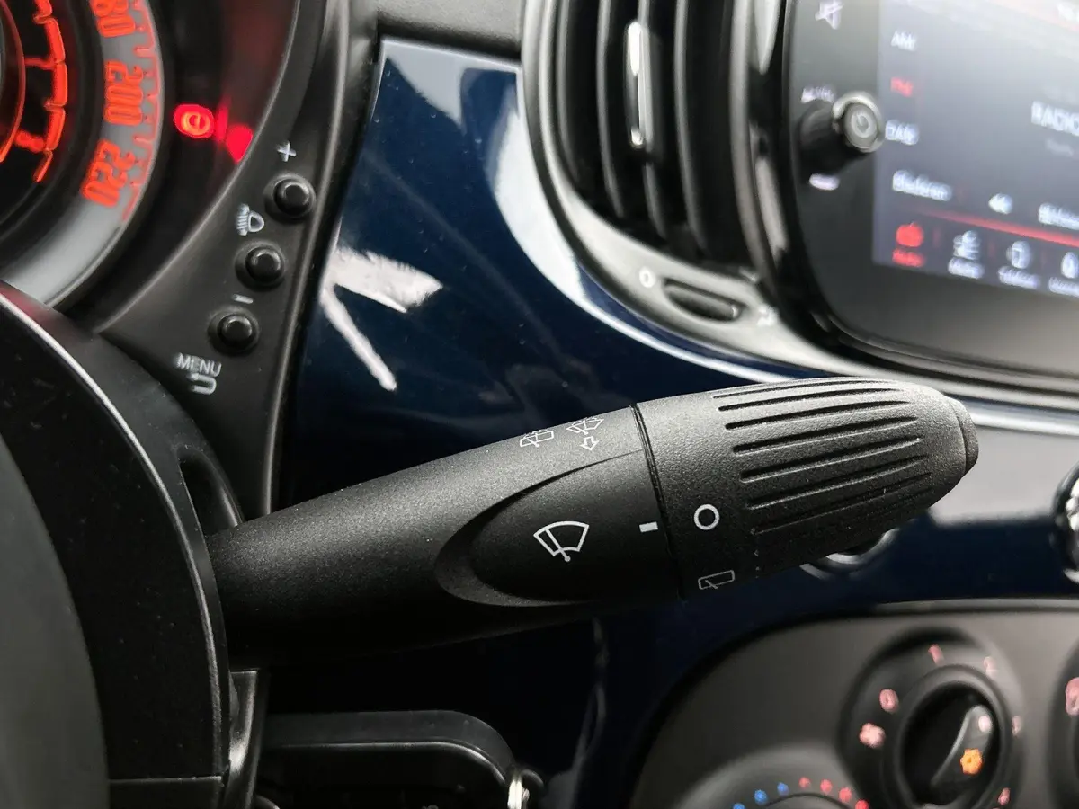 1.0 Hybrid Club | Apple carplay/Android auto | Airco |