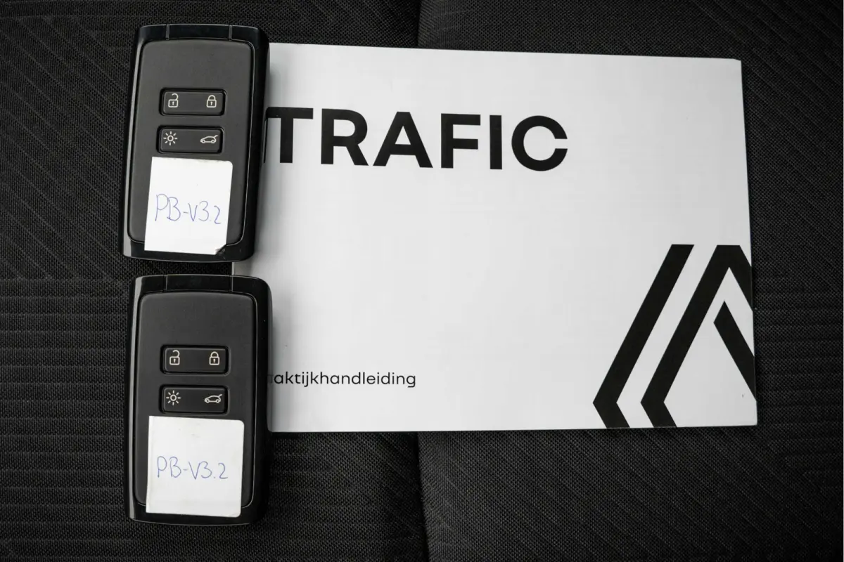 | NIEUW | 7-Zits | Automaat | LED | Camera | PDC | Navi | Climatronic | Trekhaak