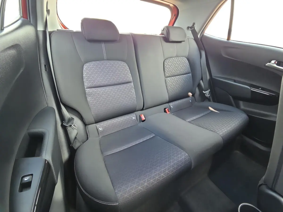 1.0i DynamicLine 1e Eigenaar | Dealer onderhouden | Camera | Apple Carplay & Android Auto | Metallic lak | Lichtmetalen velgen | Fabrieksgarantie | NAP