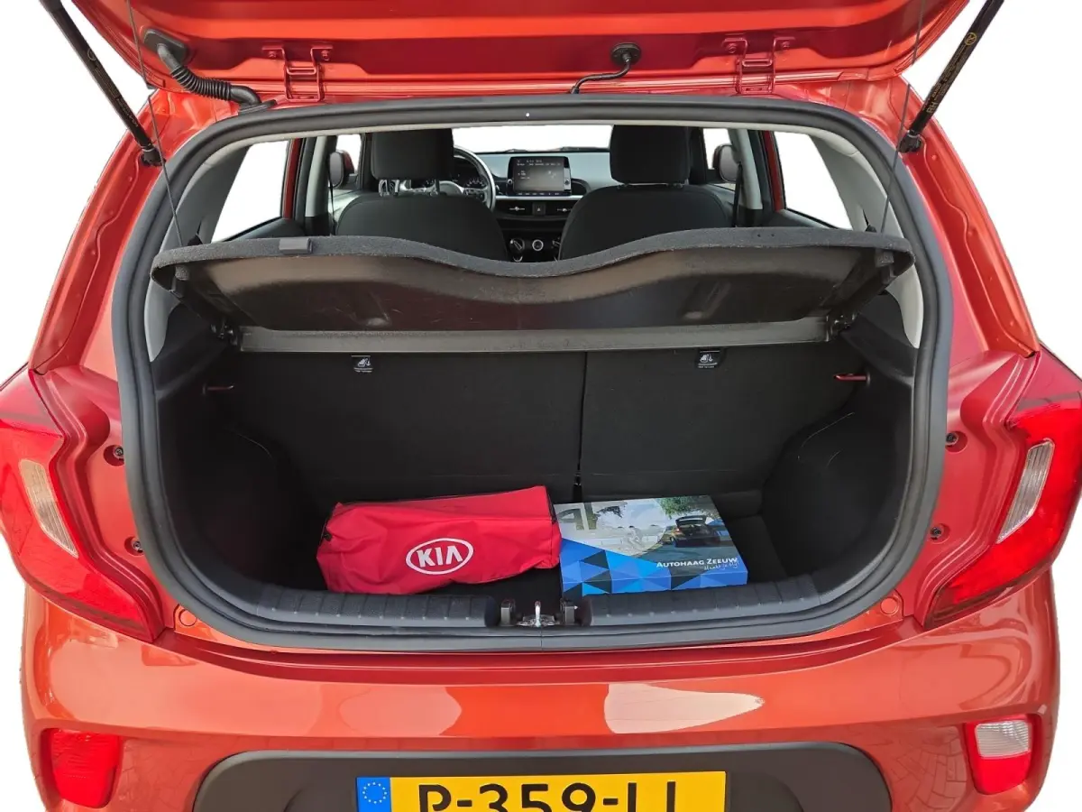1.0i DynamicLine 1e Eigenaar | Dealer onderhouden | Camera | Apple Carplay & Android Auto | Metallic lak | Lichtmetalen velgen | Fabrieksgarantie | NAP