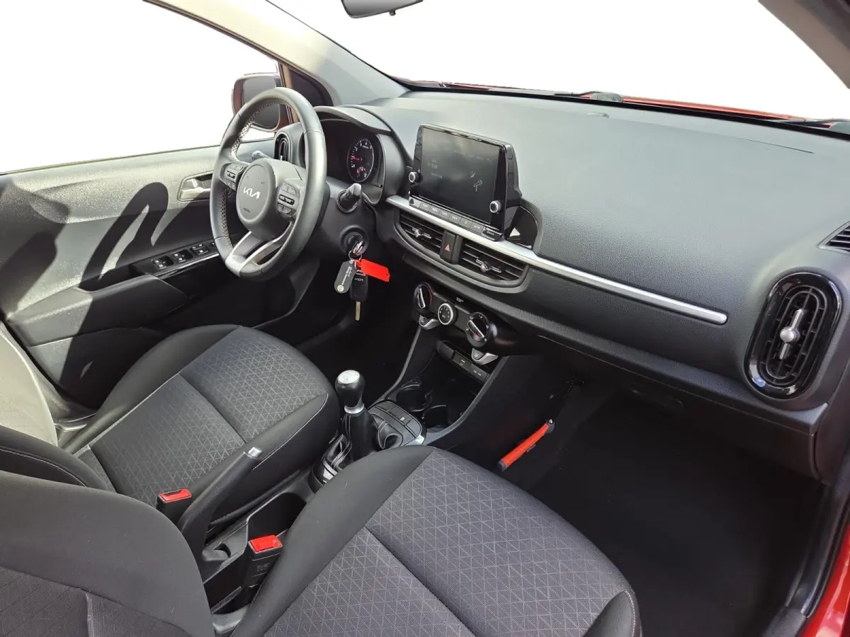 1.0i DynamicLine 1e Eigenaar | Dealer onderhouden | Camera | Apple Carplay & Android Auto | Metallic lak | Lichtmetalen velgen | Fabrieksgarantie | NAP