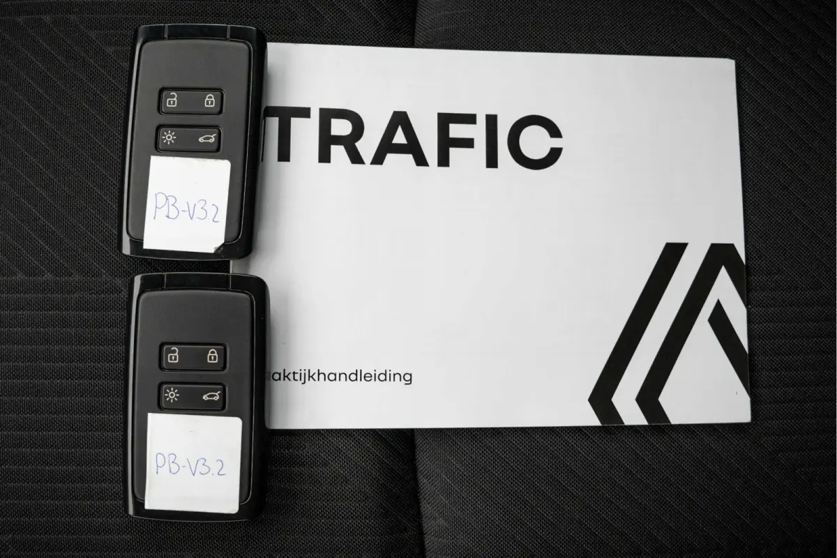 | NIEUW | 7-Zits | Automaat | LED | Camera | PDC | Navi | Climatronic | Trekhaak