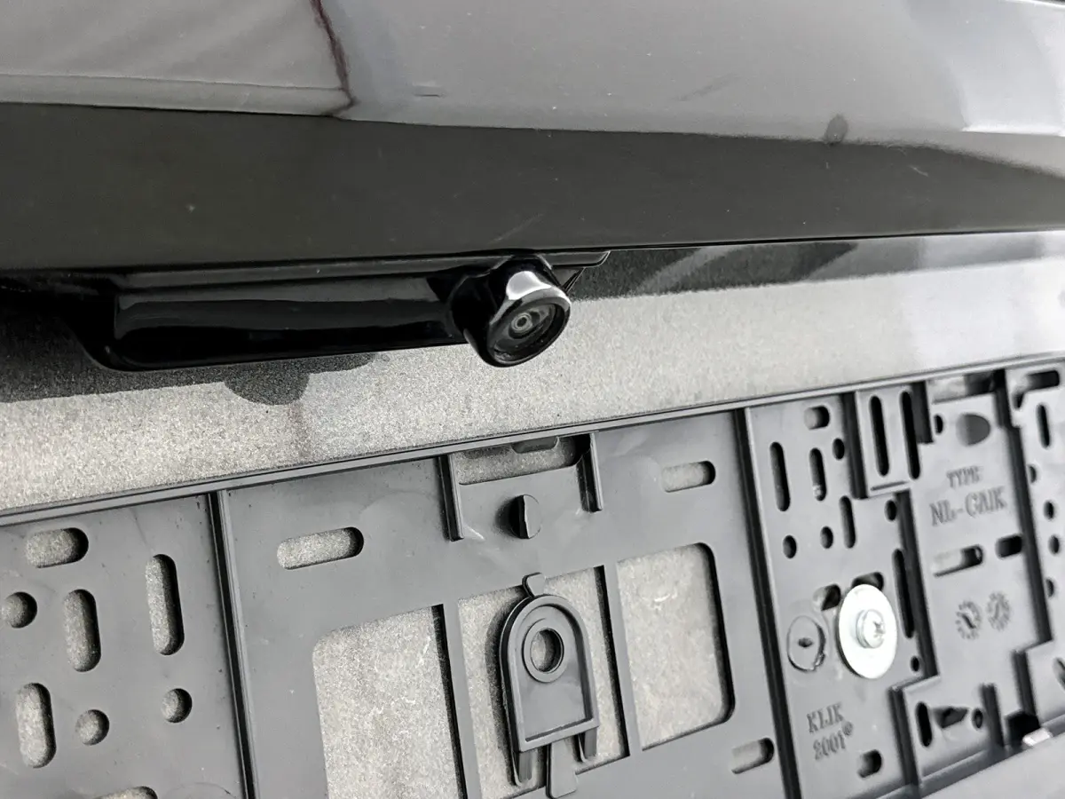 320 2.5 PHEV L2H1 Limited 9 Persoons Led Magnetic Grey Carplay Camera Hybride Kombi Personenvervoer