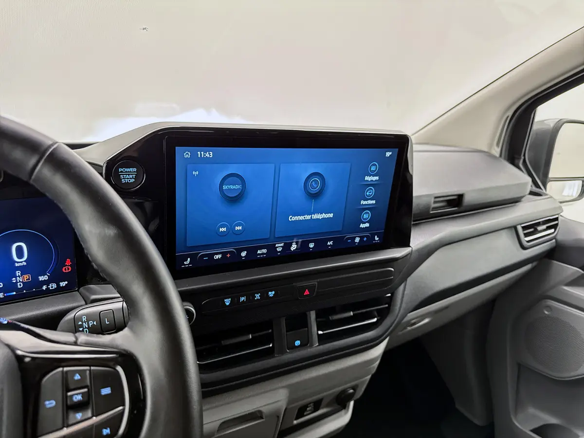 320 2.5 PHEV L2H1 Limited 9 Persoons Led Magnetic Grey Carplay Camera Hybride Kombi Personenvervoer