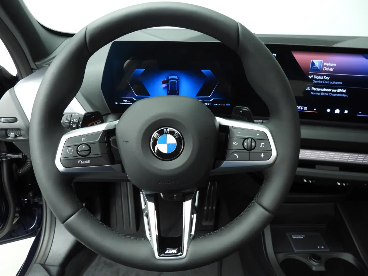 5-deurs 120 M Sport Pro | Trekhaak | Schuif-kanteldak | Head-up | Harman-Kardon | Elektrische Stoelen + Memory | Rondomzicht camera's | Cruise control adaptief met Stop&Go en stuurhulp
