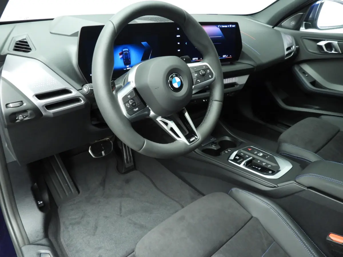 5-deurs 120 M Sport Pro | Trekhaak | Schuif-kanteldak | Head-up | Harman-Kardon | Elektrische Stoelen + Memory | Rondomzicht camera's | Cruise control adaptief met Stop&Go en stuurhulp