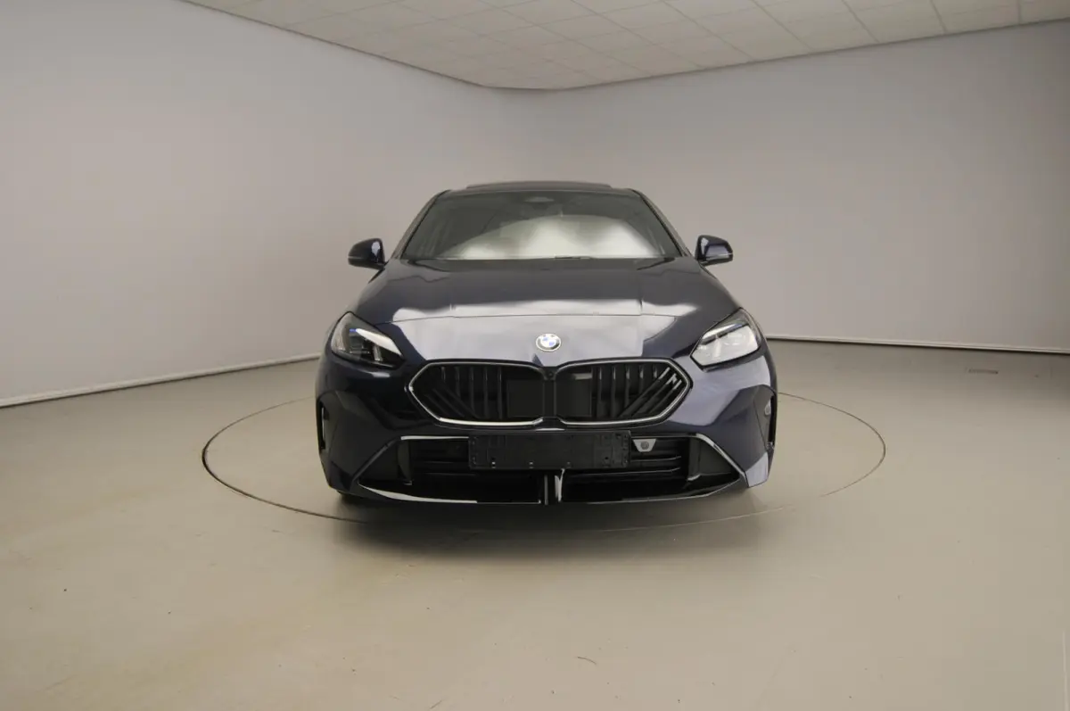 5-deurs 120 M Sport Pro | Trekhaak | Schuif-kanteldak | Head-up | Harman-Kardon | Elektrische Stoelen + Memory | Rondomzicht camera's | Cruise control adaptief met Stop&Go en stuurhulp