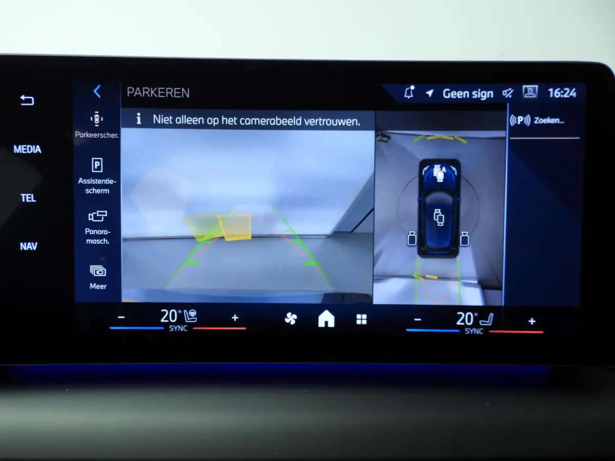 5-deurs 120 M Sport Pro | Trekhaak | Schuif-kanteldak | Head-up | Harman-Kardon | Elektrische Stoelen + Memory | Rondomzicht camera's | Cruise control adaptief met Stop&Go en stuurhulp