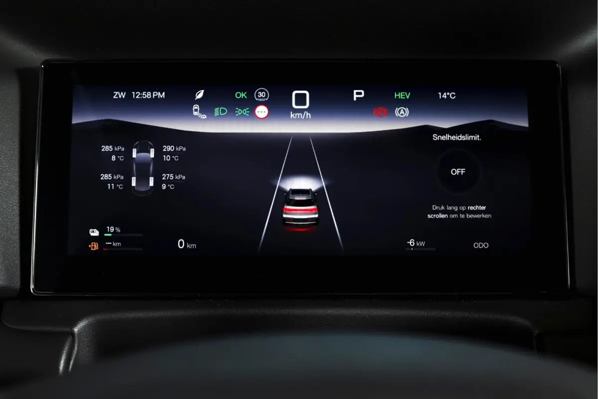 1.5 DM-i Boost | Panodak | Dig. Cockpit | Adapt. Cruise | Stoel-+Stuurverw. | PDC | 360 Camera | NAV + Carplay / Android | ECC | LM 17" | 1923