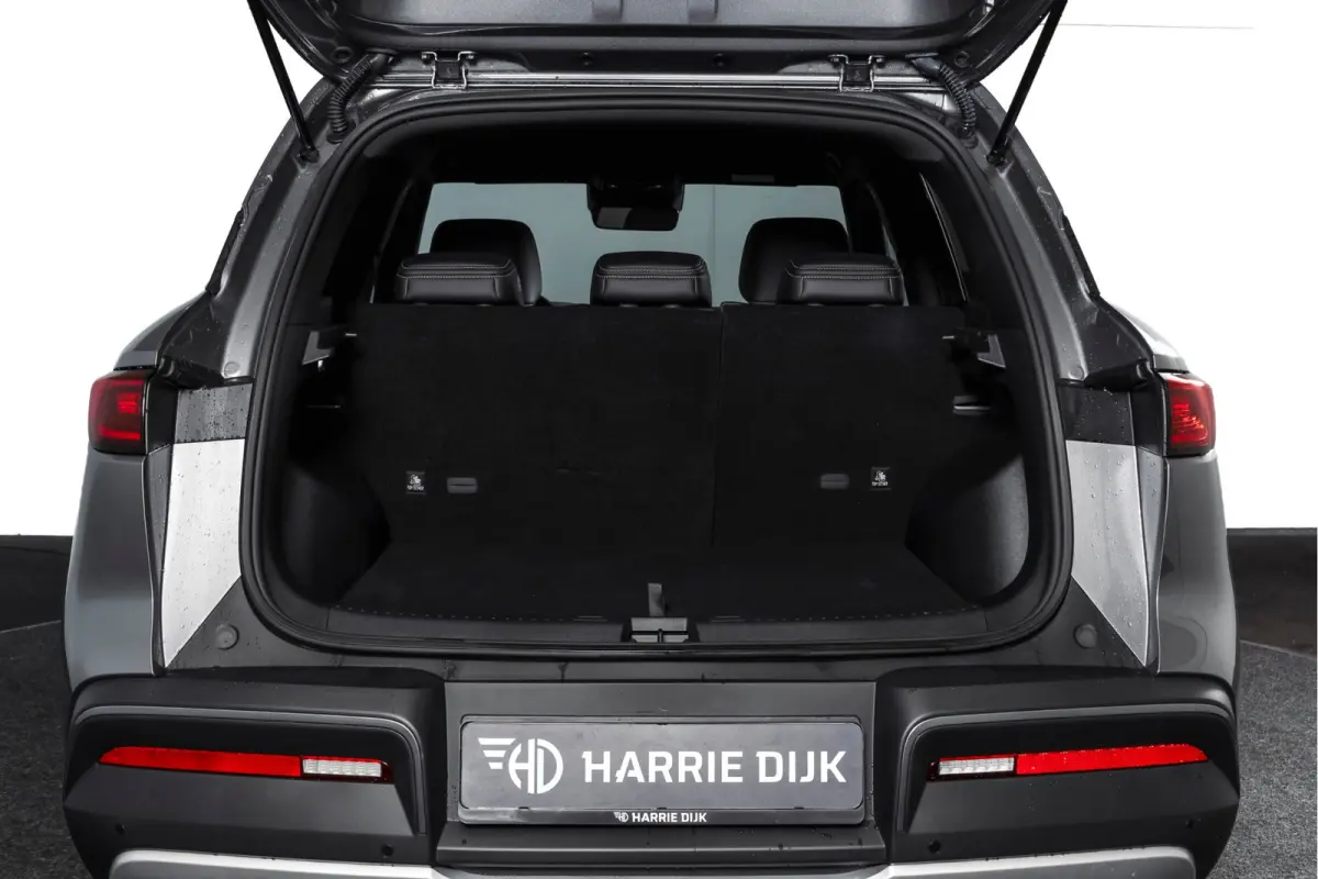 1.5 DM-i Boost | Panodak | Dig. Cockpit | Adapt. Cruise | Stoel-+Stuurverw. | PDC | 360 Camera | NAV + Carplay / Android | ECC | LM 17" | 1923