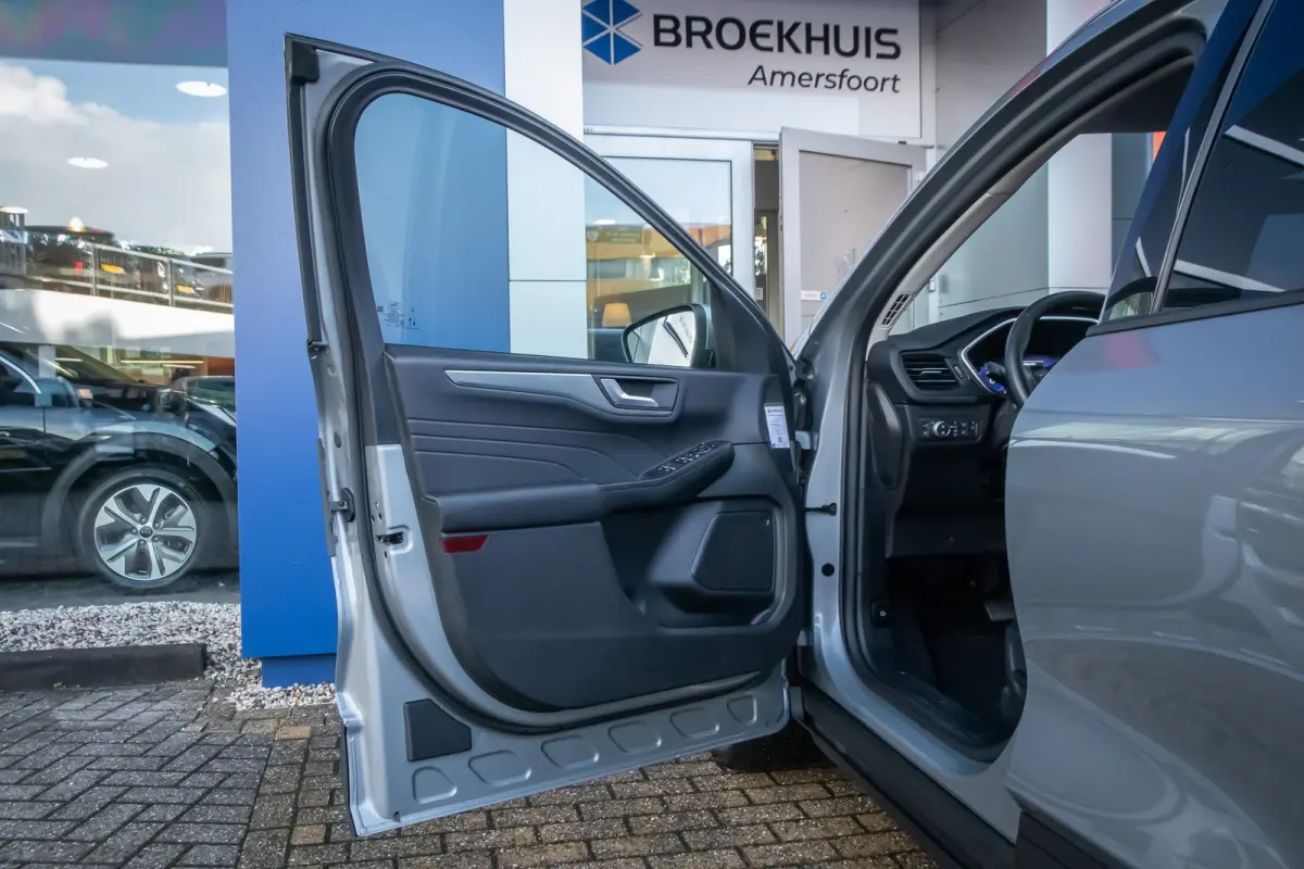 2.5 PHEV Titanium X | Trekhaak | Camera V+A | B&O audio | Adap.cruise | Elc.stoelen | Elektrisch bedienbare achterklep | Apple Carplay/Android Auto | Achteruitrijcamera | Apple Carplay/Andro