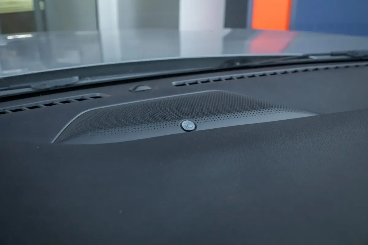 2.5 PHEV Titanium X | Trekhaak | Camera V+A | B&O audio | Adap.cruise | Elc.stoelen | Elektrisch bedienbare achterklep | Apple Carplay/Android Auto | Achteruitrijcamera | Apple Carplay/Andro