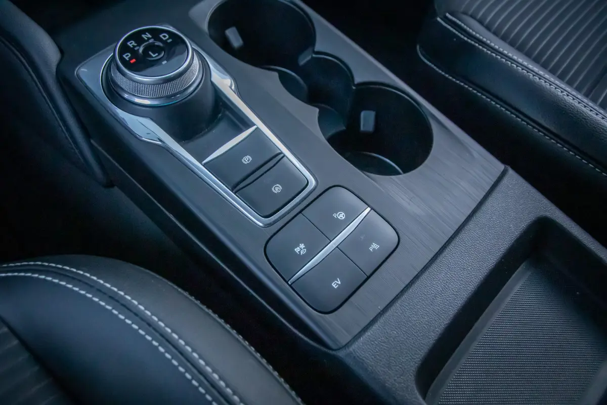 2.5 PHEV Titanium X | Trekhaak | Camera V+A | B&O audio | Adap.cruise | Elc.stoelen | Elektrisch bedienbare achterklep | Apple Carplay/Android Auto | Achteruitrijcamera | Apple Carplay/Andro