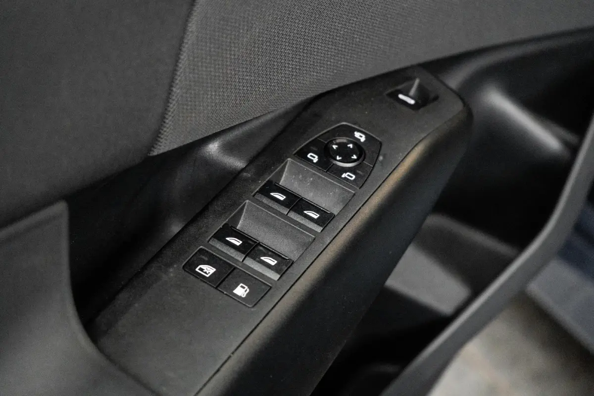 30e xDrive | M-SPORT | PANODAK | ADAPTIVE CRUISE | LEDER | STOELVERWARMING | DODE HOEK | LANE ASSIST | ELEKTR. STOEL INCL. MEMORY