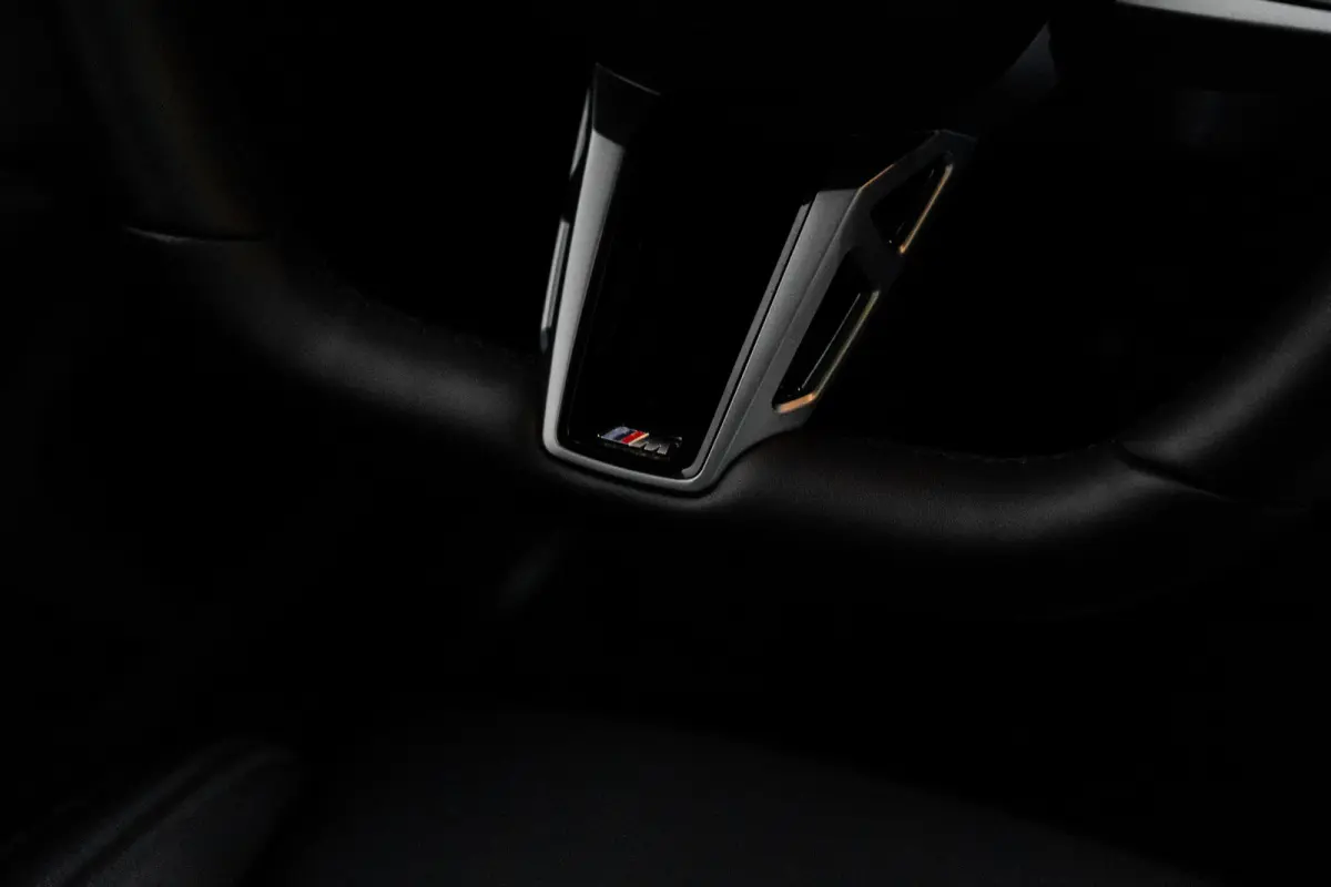 30e xDrive | M-SPORT | PANODAK | ADAPTIVE CRUISE | LEDER | STOELVERWARMING | DODE HOEK | LANE ASSIST | ELEKTR. STOEL INCL. MEMORY