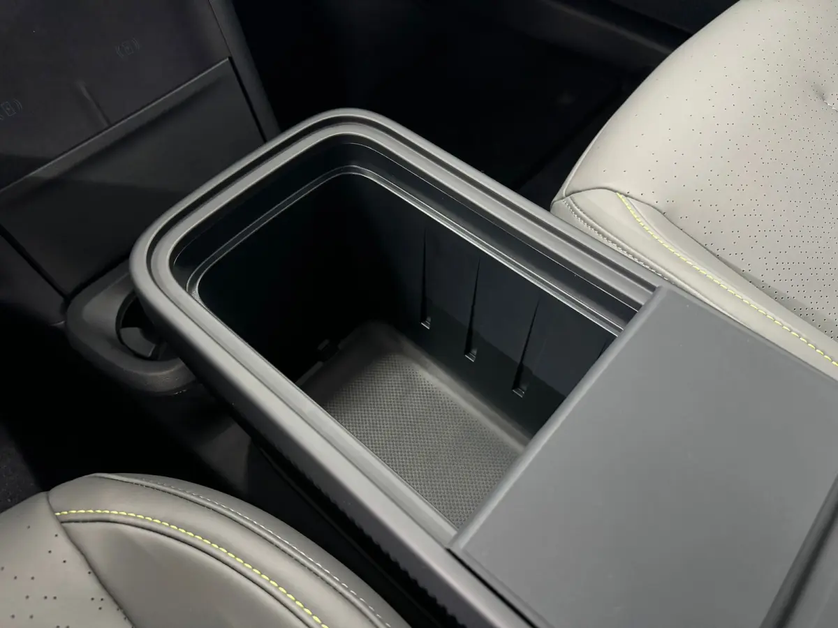 More 66 kWh | 22 kW lader | 360 Camera | Memory seats | High end audio | Apple Carplay/Android Auto |