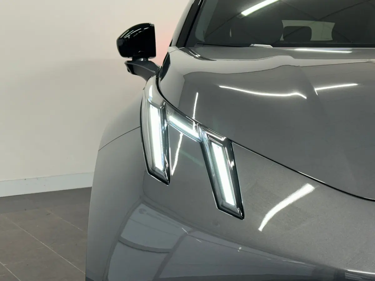 More 66 kWh | 22 kW lader | 360 Camera | Memory seats | High end audio | Apple Carplay/Android Auto |