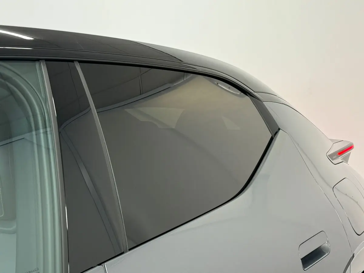 More 66 kWh | 22 kW lader | 360 Camera | Memory seats | High end audio | Apple Carplay/Android Auto |