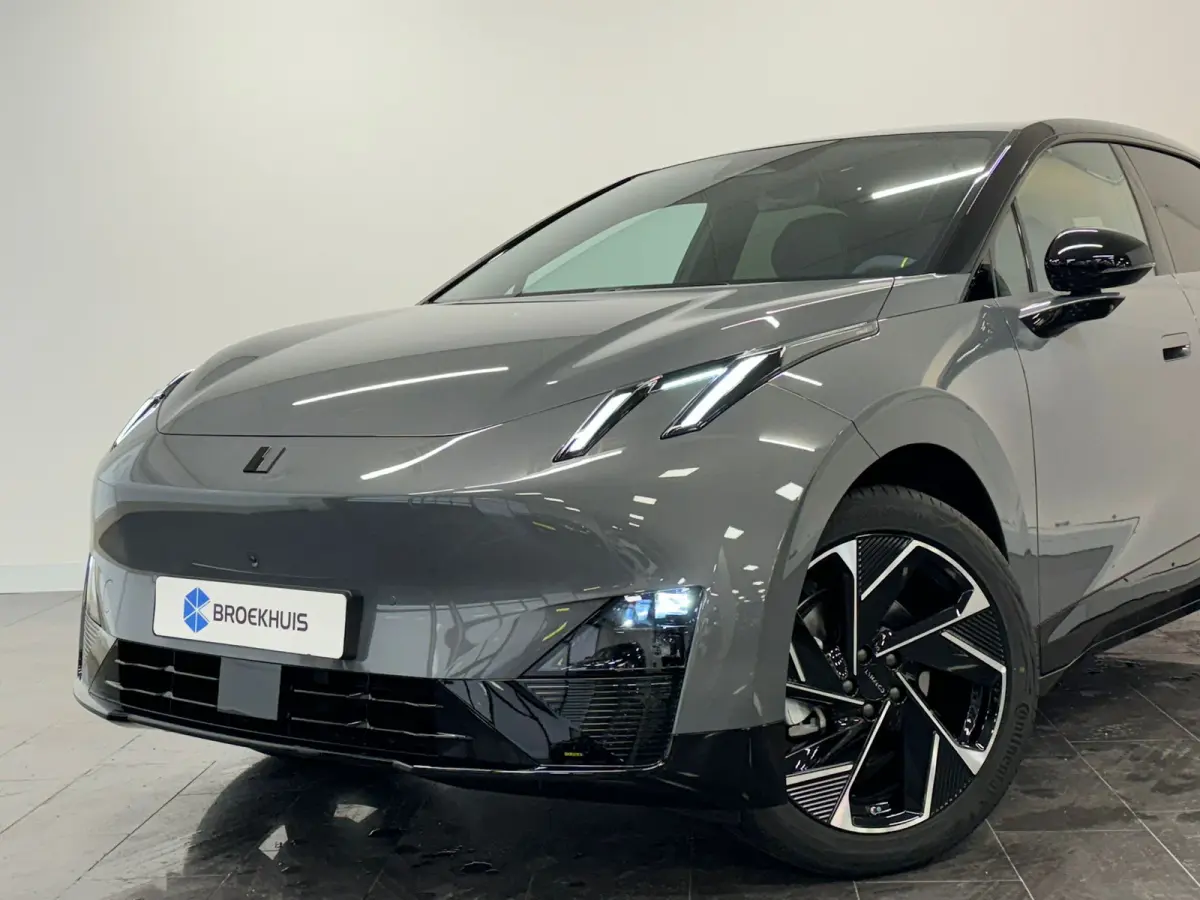 More 66 kWh | 22 kW lader | 360 Camera | Memory seats | High end audio | Apple Carplay/Android Auto |