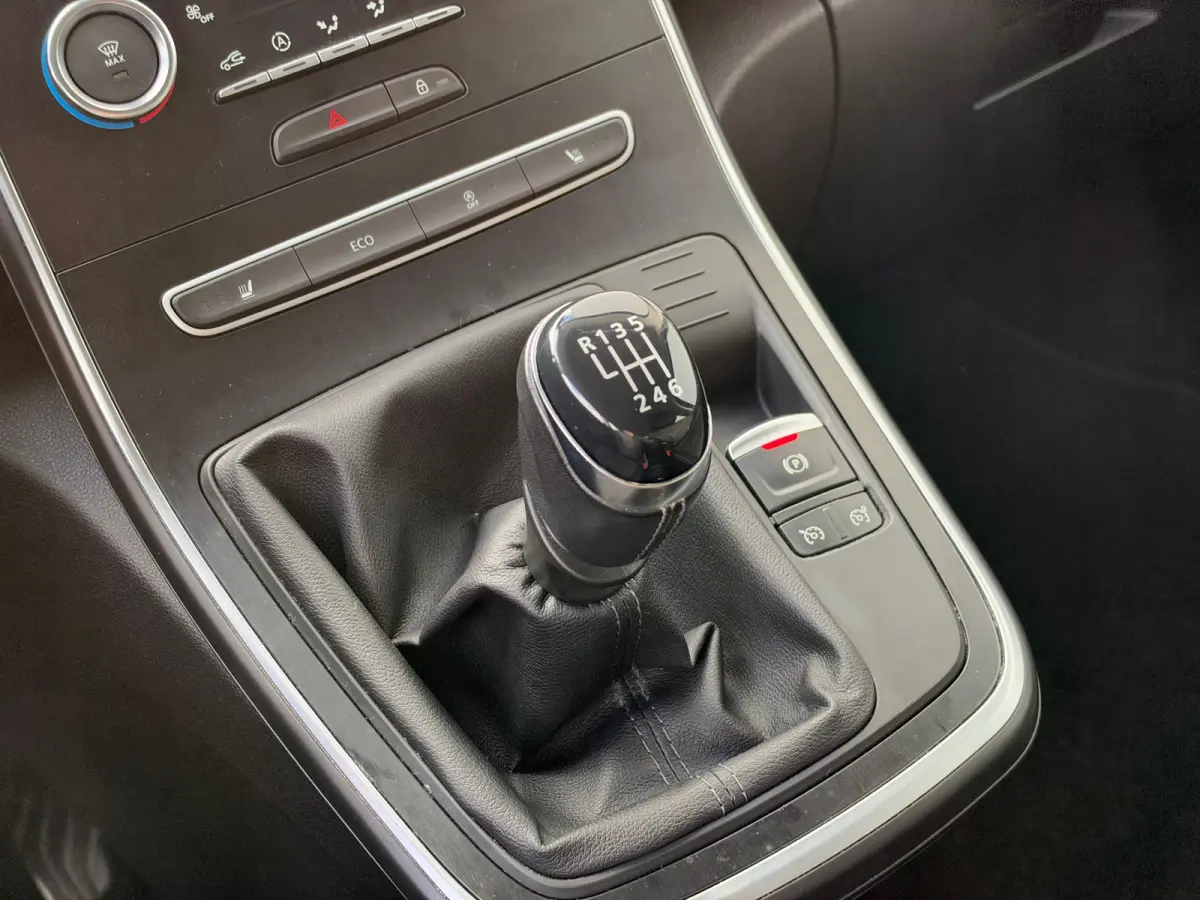 1.4 TCe Zen 7p. | Airco (automatisch) | Cruisecontrol standaard | Lichtmetalen velgen 20"