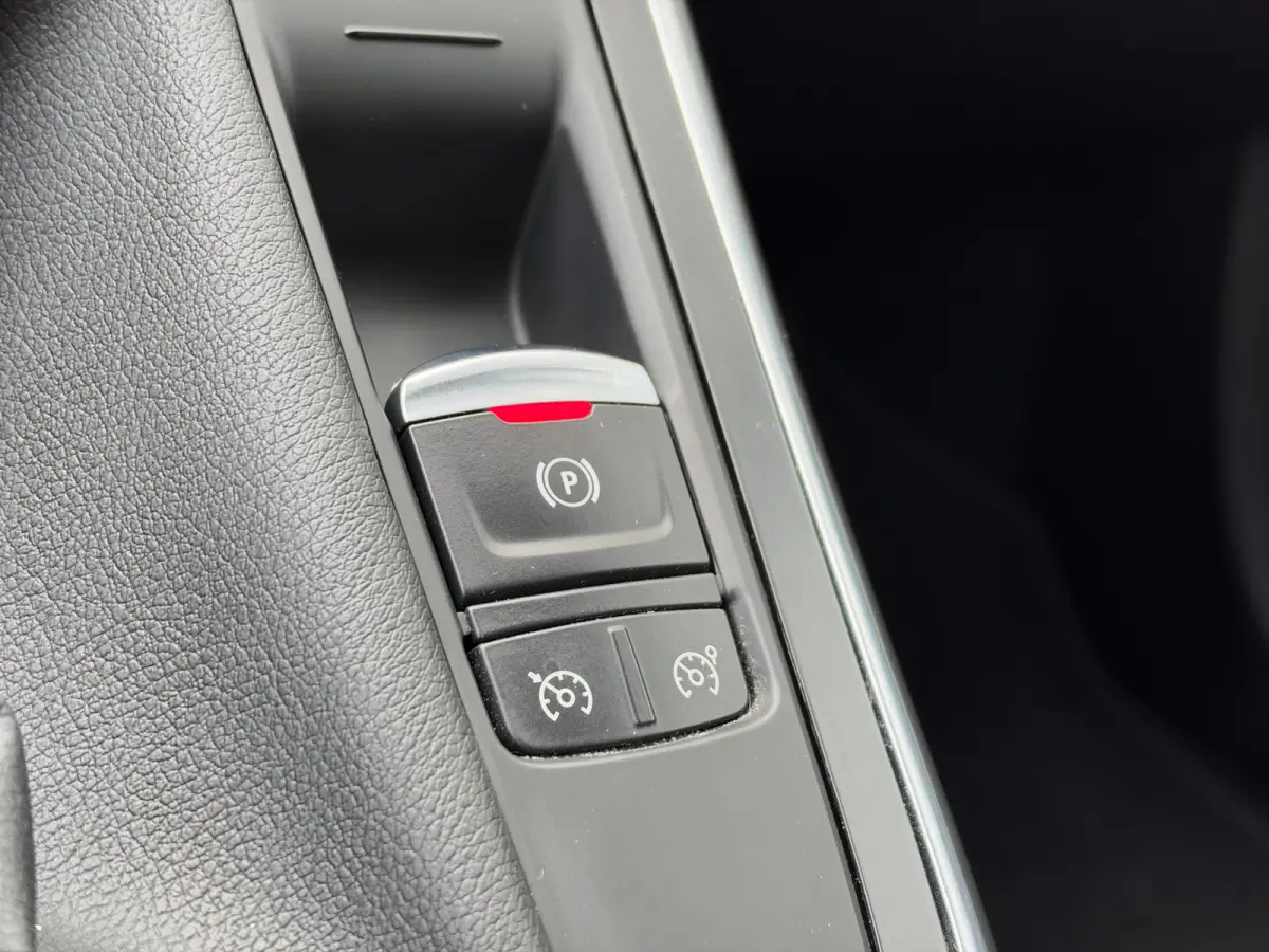1.4 TCe Zen 7p. | Airco (automatisch) | Cruisecontrol standaard | Lichtmetalen velgen 20"