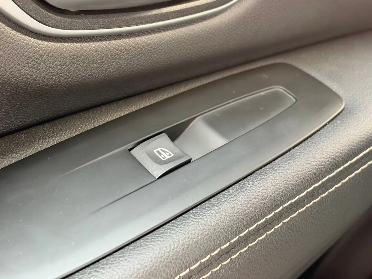 1.4 TCe Zen 7p. | Airco (automatisch) | Cruisecontrol standaard | Lichtmetalen velgen 20"