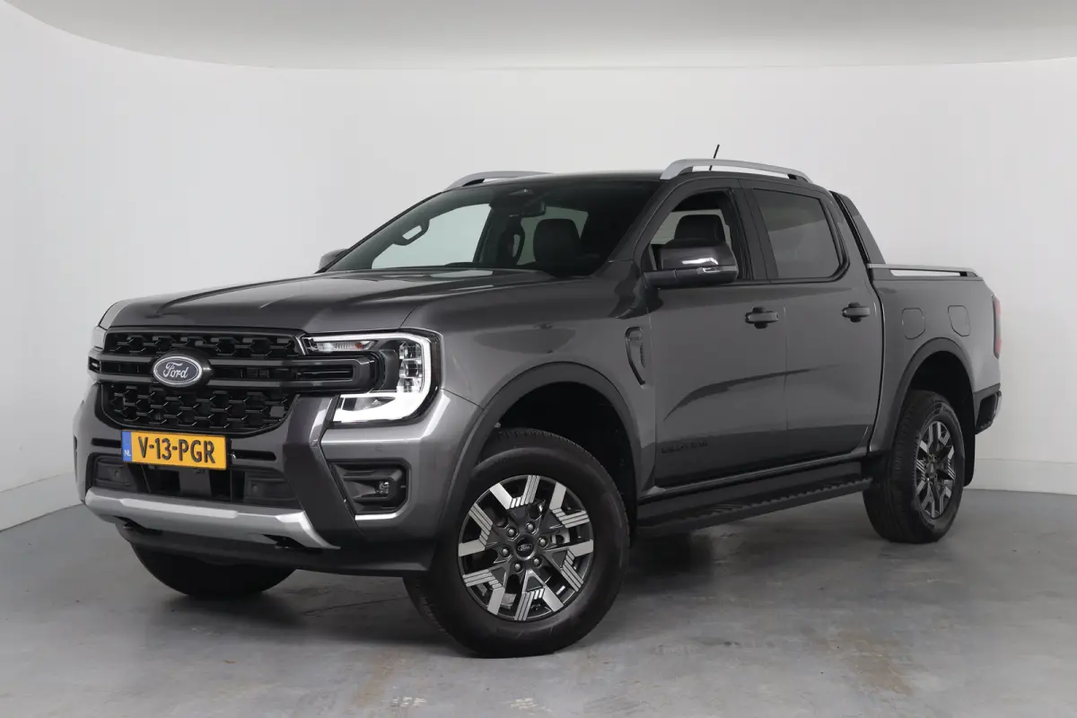 Wildtrak Plug-in Hybrid Dubbel Cabine | Elektrische Rollertop | 3.500KG Trekgewicht | Snel Leverbaar!! | 0.99% Financial Lease | 1-fase laadkabel mode 3 16A, 8 meter | Adaptive cruisecontrol