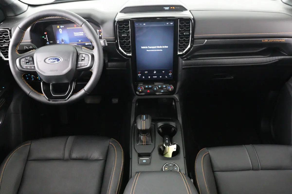 Wildtrak Plug-in Hybrid Dubbel Cabine | Elektrische Rollertop | 3.500KG Trekgewicht | Snel Leverbaar!! | 0.99% Financial Lease | 1-fase laadkabel mode 3 16A, 8 meter | Adaptive cruisecontrol
