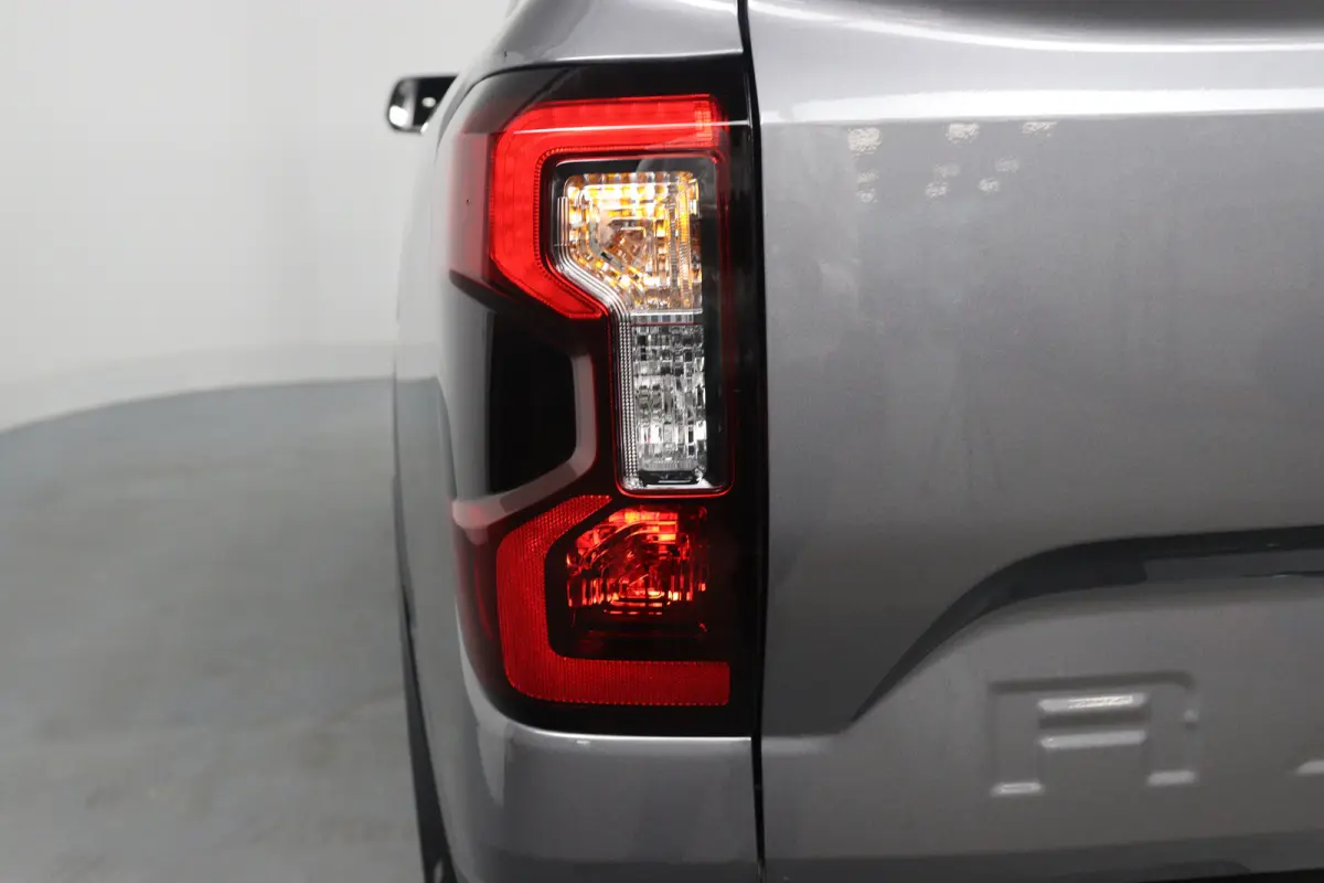 Wildtrak Plug-in Hybrid Dubbel Cabine | Elektrische Rollertop | 3.500KG Trekgewicht | Snel Leverbaar!! | 0.99% Financial Lease | 1-fase laadkabel mode 3 16A, 8 meter | Adaptive cruisecontrol