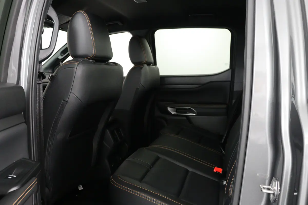 Wildtrak Plug-in Hybrid Dubbel Cabine | Elektrische Rollertop | 3.500KG Trekgewicht | Snel Leverbaar!! | 0.99% Financial Lease | 1-fase laadkabel mode 3 16A, 8 meter | Adaptive cruisecontrol