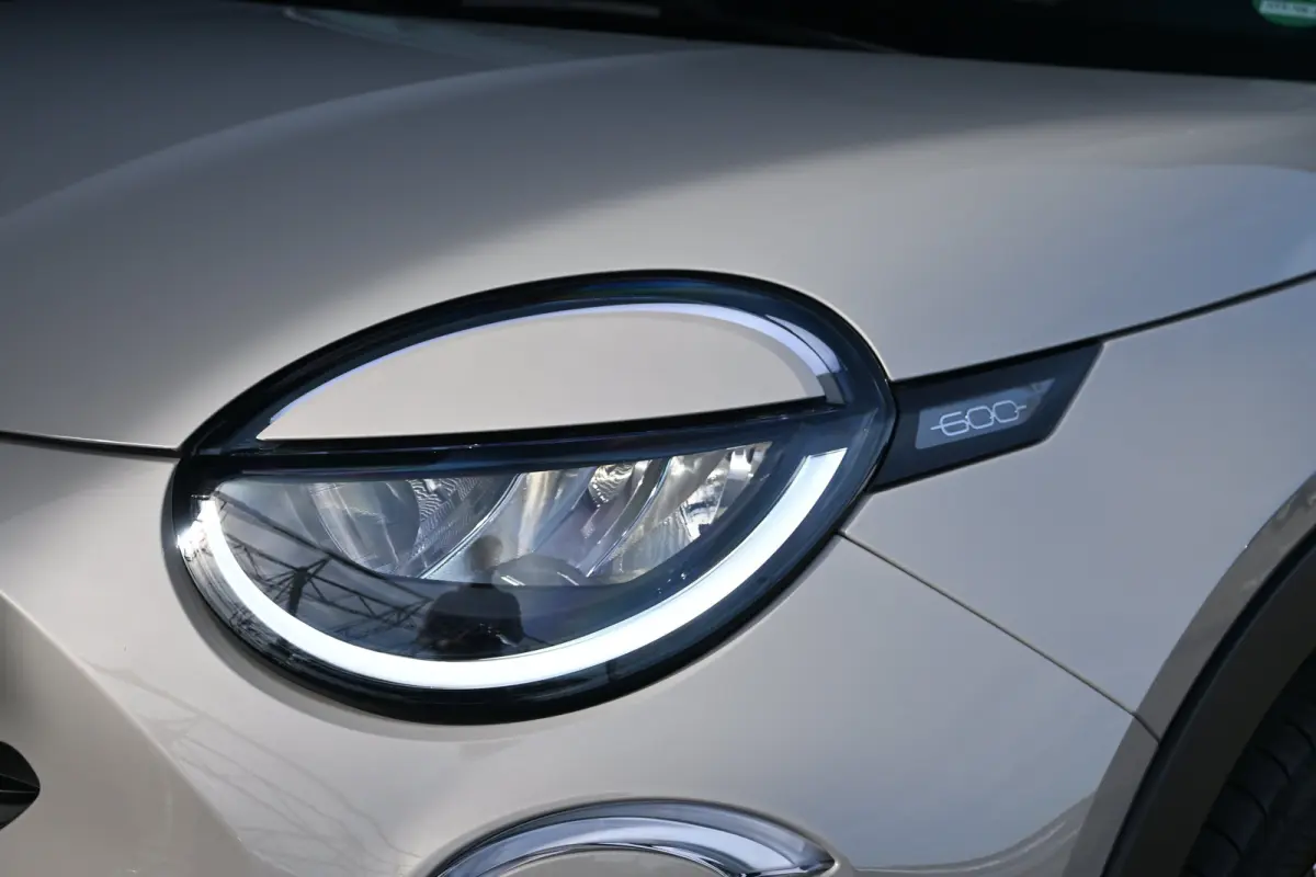 1.2 Hybrid La Prima | Leder | Stoelverwarming | Elektr. Achterklep | Massage | Climate Control | Adaptive Cruise | !