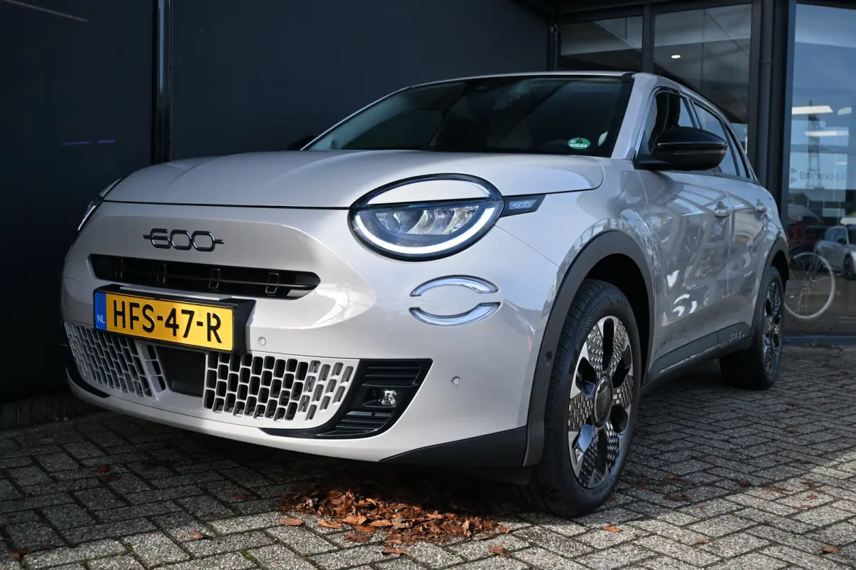 1.2 Hybrid La Prima | Leder | Stoelverwarming | Elektr. Achterklep | Massage | Climate Control | Adaptive Cruise | !